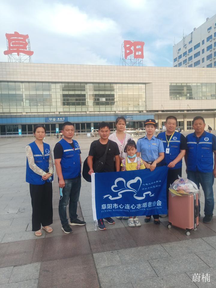 安徽阜阳:龙凤四胞胎健康成长路(图3) 安徽阜阳:龙凤四胞胎健康成长路